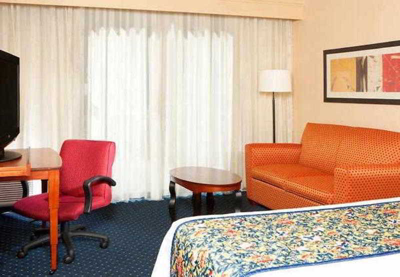 Courtyard By Marriott Las Vegas Convention Center Zimmer foto